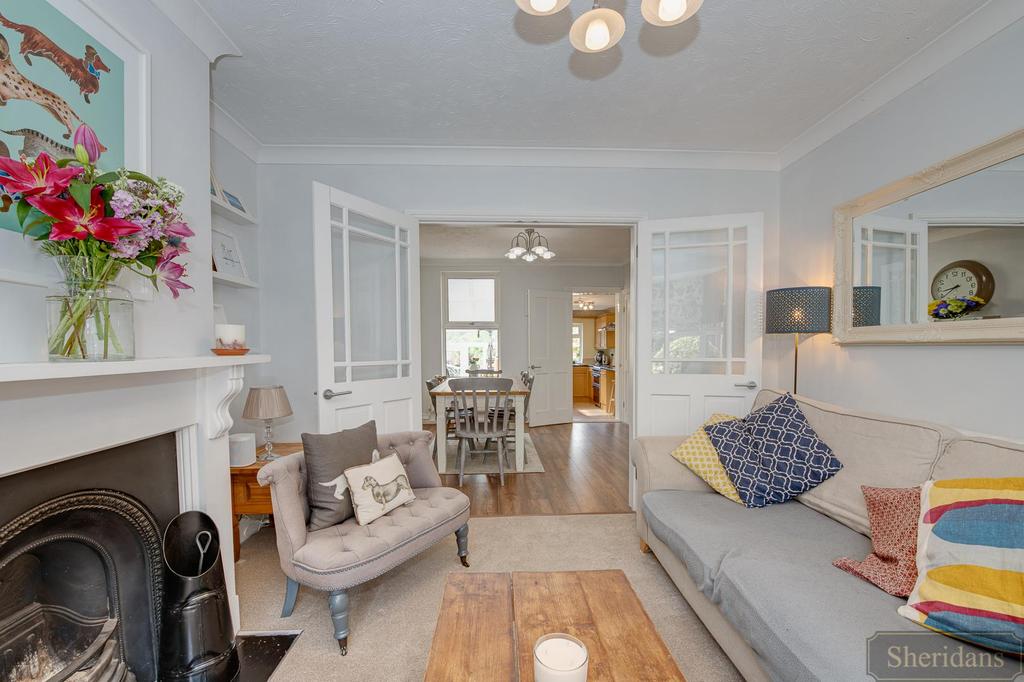 Avenue Approach, Bury St Edmunds 2 bed terraced house £315,000