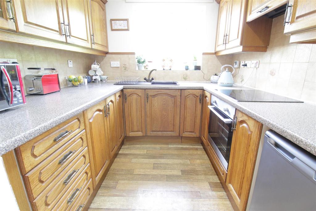 Southwell Green, Darlington 3 bed detached house £195,000