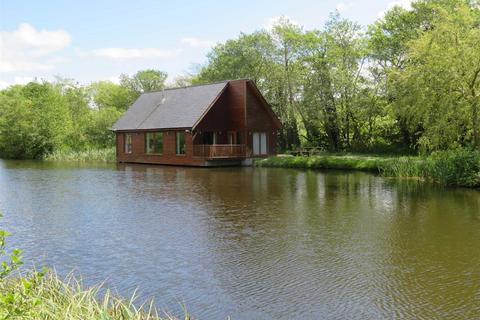 1 bedroom detached house for sale, Anglesey Lakeside Lodges, Llandegfan