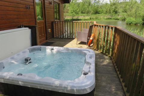 1 bedroom detached house for sale, Anglesey Lakeside Lodges, Llandegfan