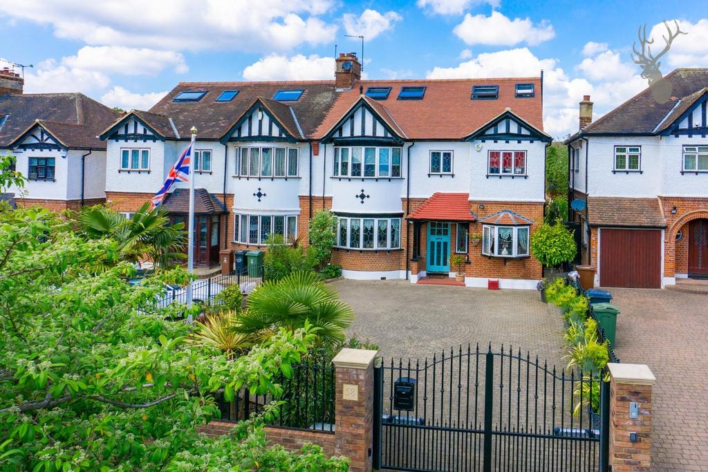 The Ridgeway, London 6 bed house for sale £1,250,000