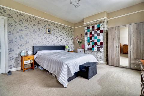 44 Carrbottom Road, Greengates, Bradford, BD10 0BB