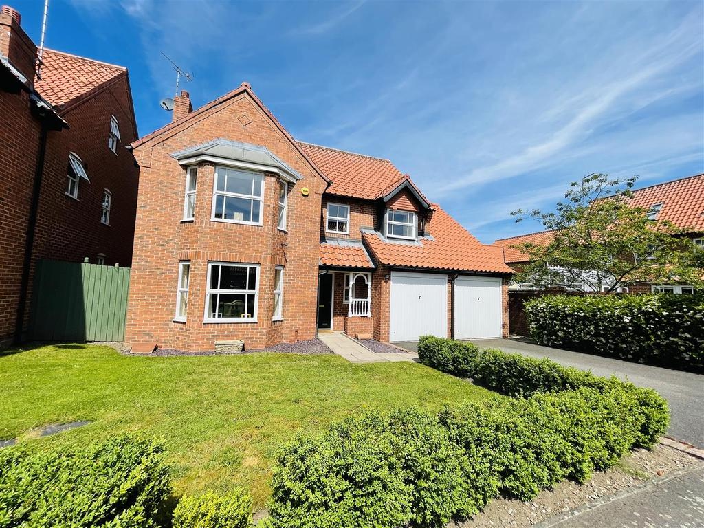 Archers Field, Southwell 4 bed detached house £470,000