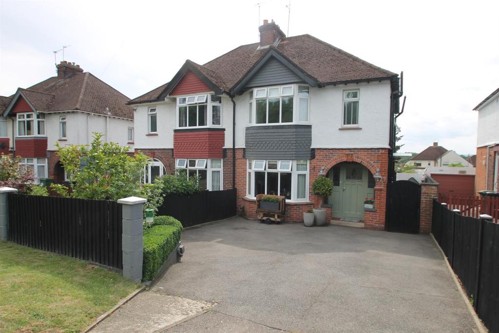 Chatham Road, Maidstone 2 bed semidetached house for sale £399,000