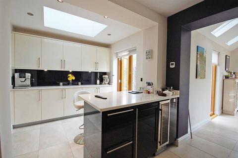 3 Colville Close, Great Notley, Braintree, CM77 7ZA