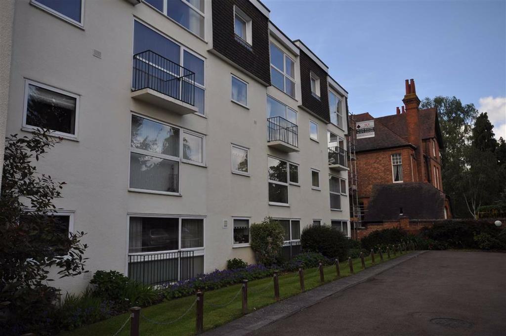 Kenilworth Road, Leamington Spa 2 bed apartment £875 pcm (£202 pw)