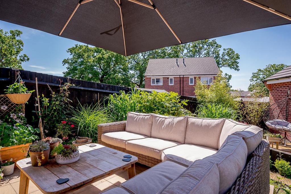 8467437-exterior10.jpg