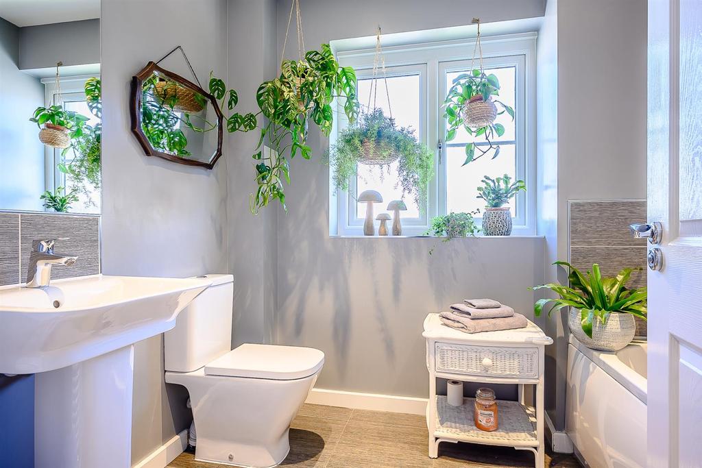 8467437-interior27.jpg