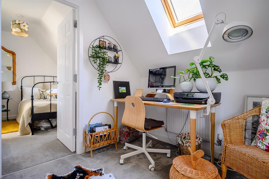 8467437-interior39.jpg