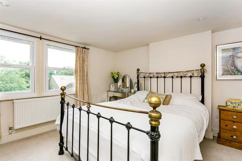 3 Bridge Road, Ascot, SL5 9NL