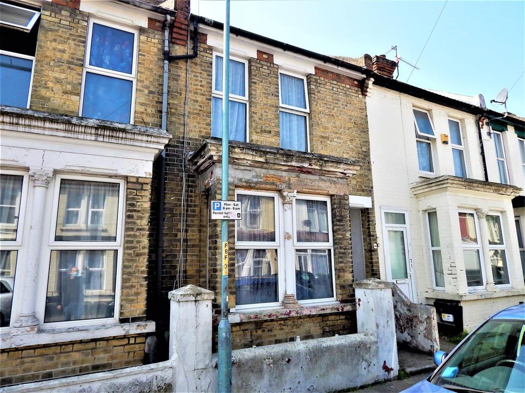 Priestfield Road, Gillingham 3 bed terraced house £215,000