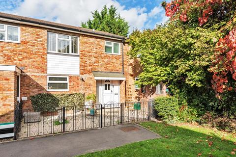 19 Eastwell Close, Beckenham, BR3 1TY