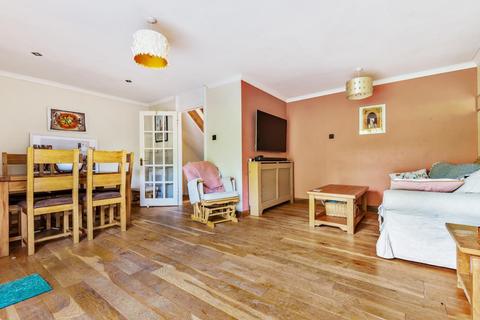 19 Eastwell Close, Beckenham, BR3 1TY