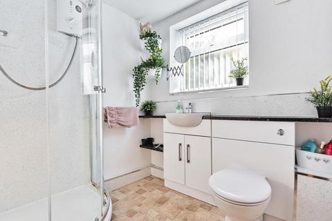 19 Eastwell Close, Beckenham, BR3 1TY