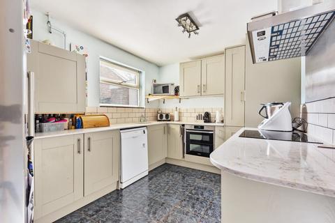 19 Eastwell Close, Beckenham, BR3 1TY