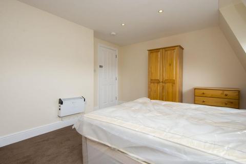 Flat to rent, Torriano Avenue, Kentish Town, London, NW5