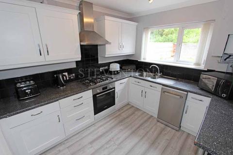 14 Ashenden Rise, Wolverhampton, WV3 8LE