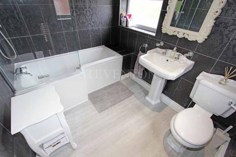 14 Ashenden Rise, Wolverhampton, WV3 8LE