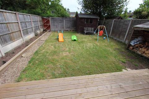 14 Ashenden Rise, Wolverhampton, WV3 8LE