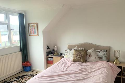 4 bedroom semi-detached house to rent, Maidenhead,  Berkshire,  SL6