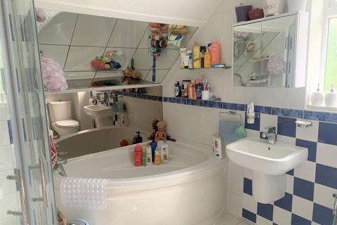 4 bedroom semi-detached house to rent, Maidenhead,  Berkshire,  SL6
