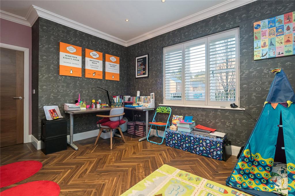 Dining/Playroom