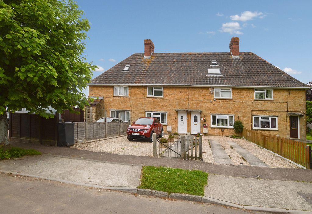 THE AVENUE, STOKESUBHAMDON TA14 6QB 3 bed terraced house £825 pcm