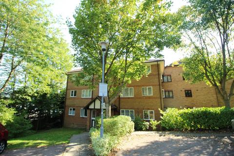 1 bedroom apartment for sale, Woodland Grove, Epping, CM16