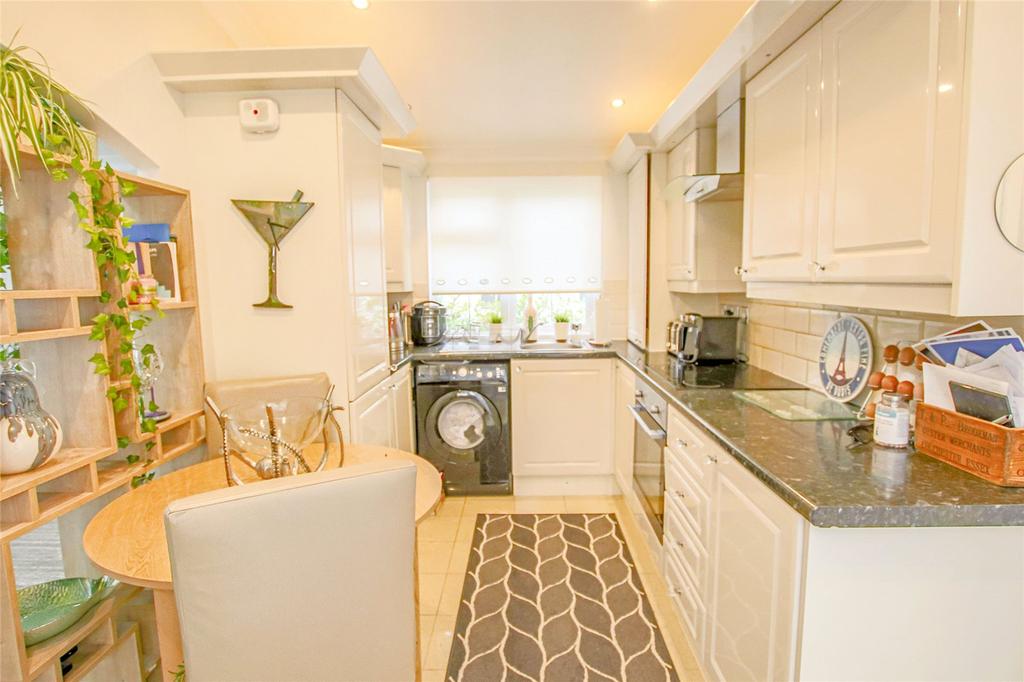 Ascot Park, Blythewood Lane, Ascot... 2 bed property £170,000