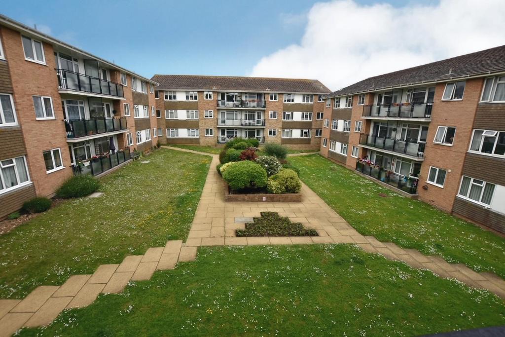 Westbrook, Lustrells Vale, Saltdean BN2 8FZ 2 bed flat £230,000