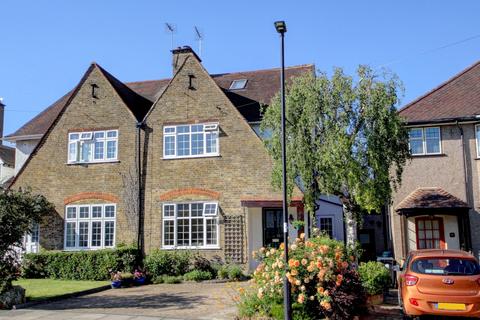 14 Sherbrook Gardens, London, N21 2NU