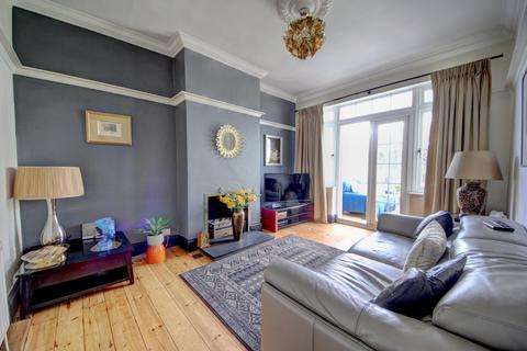14 Sherbrook Gardens, London, N21 2NU