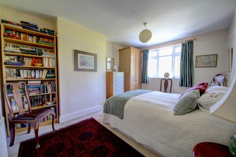 14 Sherbrook Gardens, London, N21 2NU