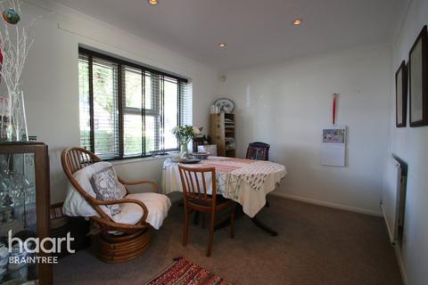 21 Ellen Way, Great Notley, Braintree, CM77 7UU