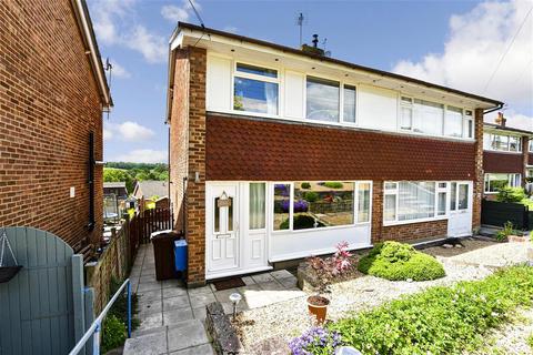 29 Castlefields, Istead Rise, Gravesend, DA13 9EJ