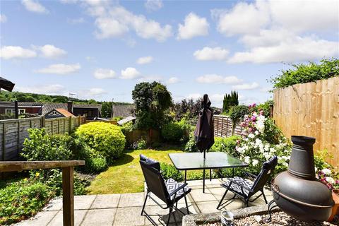 29 Castlefields, Istead Rise, Gravesend, DA13 9EJ