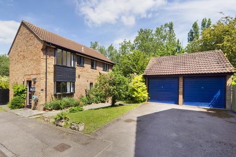 47 The Brambles, Bar Hill, Cambridge, CB23 8SZ