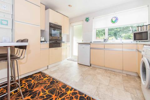 3 Ansell Grove, Carshalton, SM5 2BB