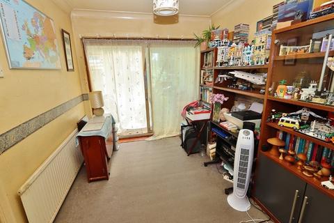 34 Ferndale Road, Romford, RM5 3ER