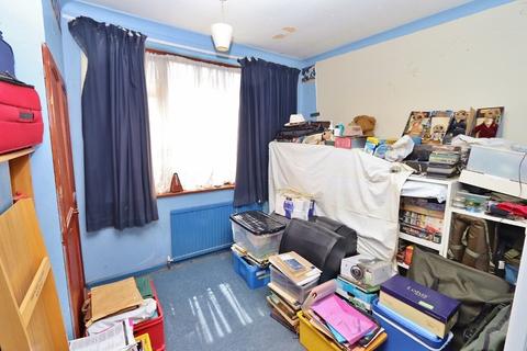 34 Ferndale Road, Romford, RM5 3ER