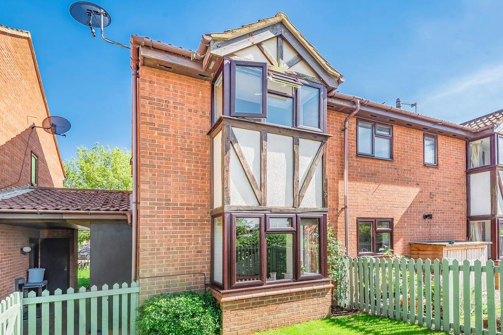 Millwright Way, Flitwick, MK45 2 bed cluster house £220,000