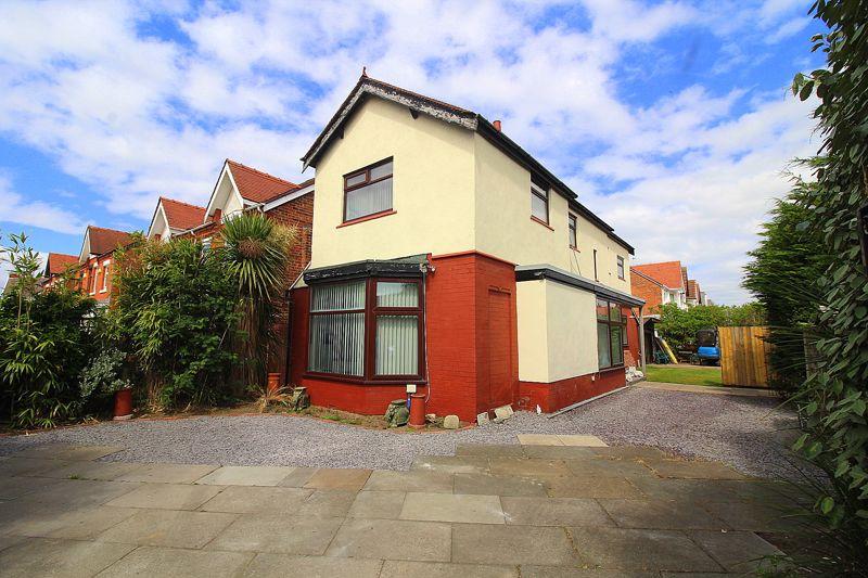 Carnarvon Road, Southport 4 bed detached house £250,000