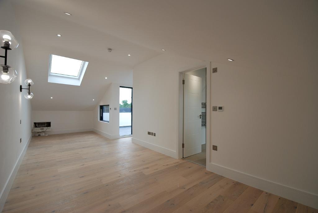 Principal Bedroom Suite &amp; Roof Terrace