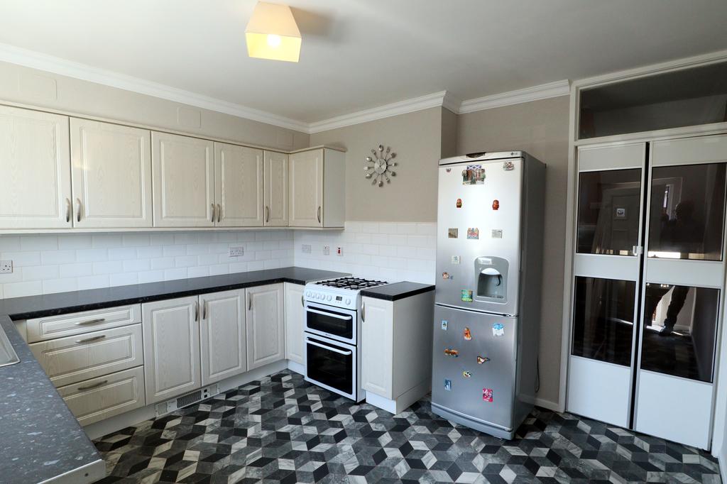 Kitchen (2)