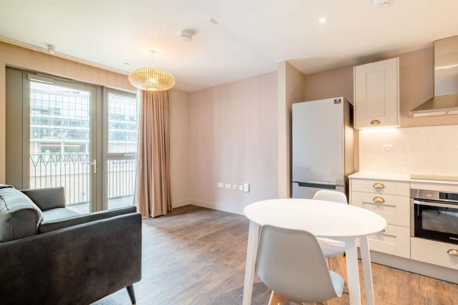 Collyer, Canada Gardens, Wembley Park Studio to rent - £ ...