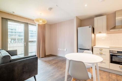 Studio to rent, Canada Gardens, Wembley Park