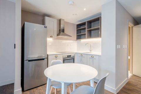 Studio to rent, Canada Gardens, Wembley Park