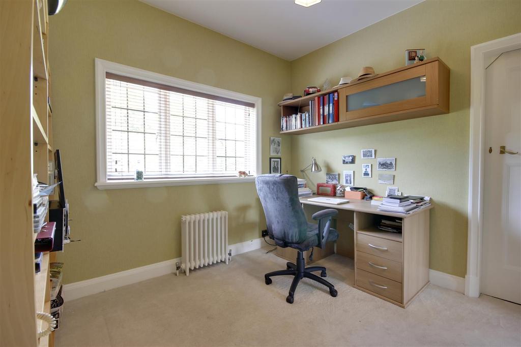 Bedroom 4/Study