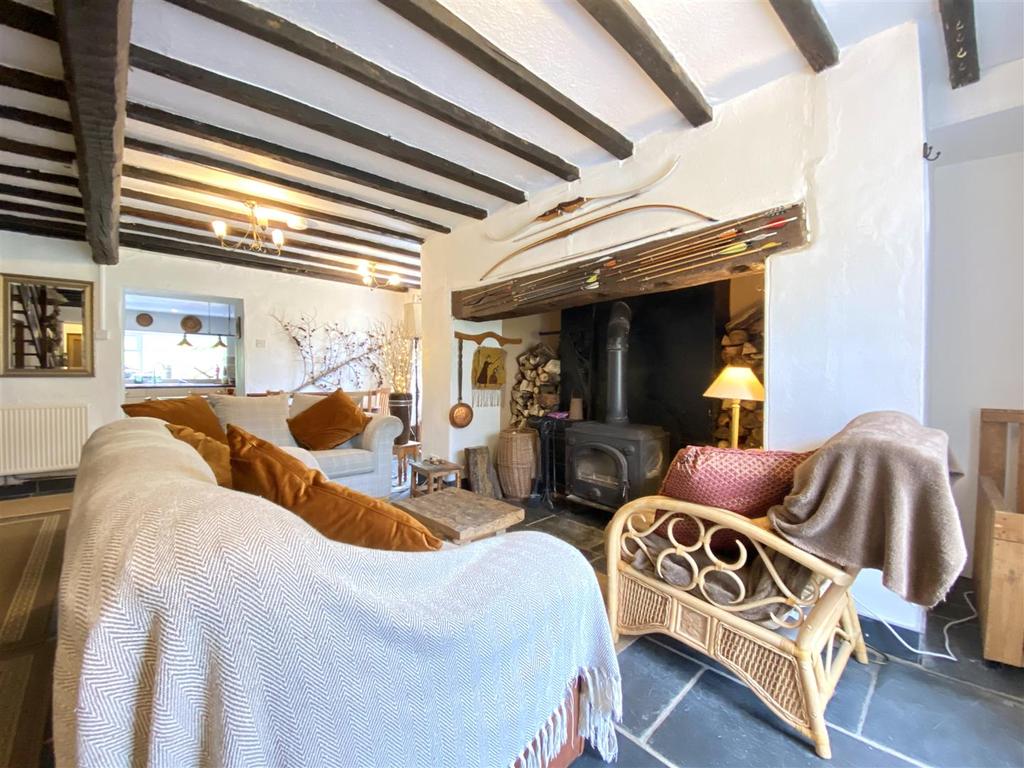Brwyno living room pic 4.jpg