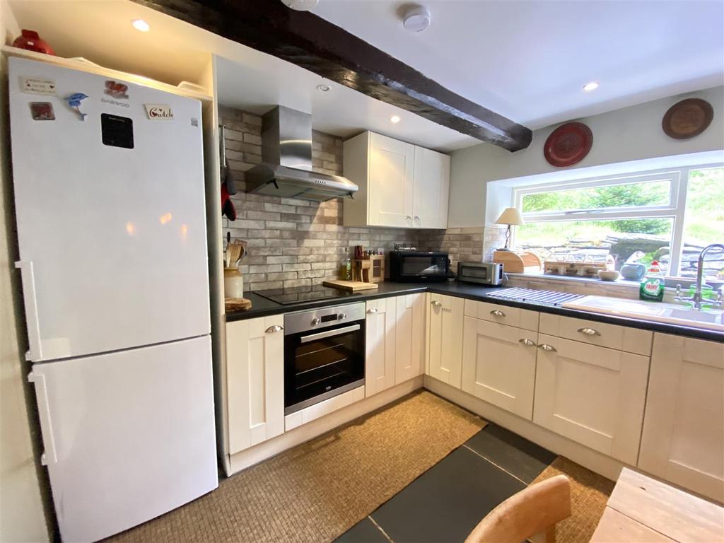 Brwyno kitchen pic 5.jpg